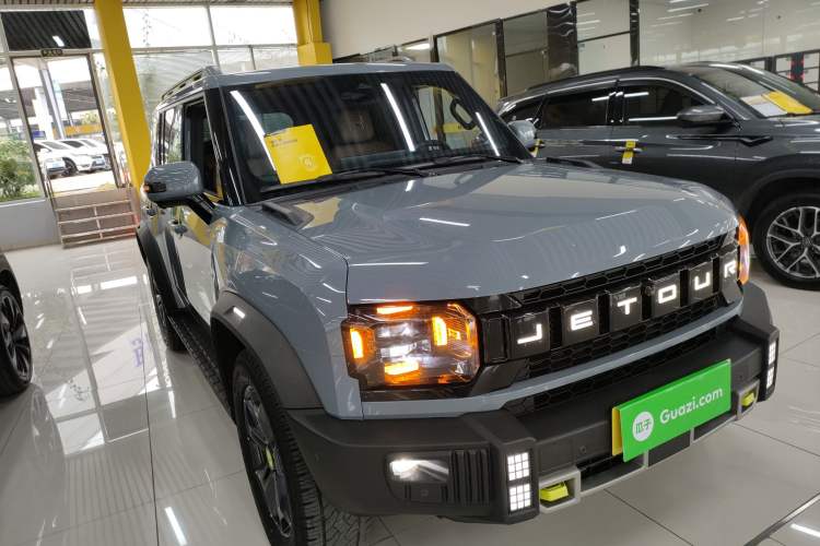 Used JETOUR Traveler 2023 2.0T All-Wheel Drive CrossPRO+