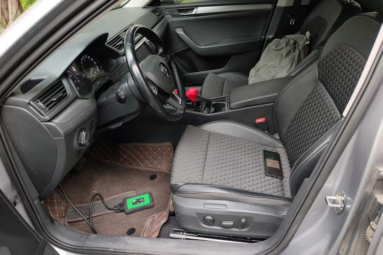 Used Skoda Superb 2016 TSI280 DSG Innovation Edition Left Front Seat