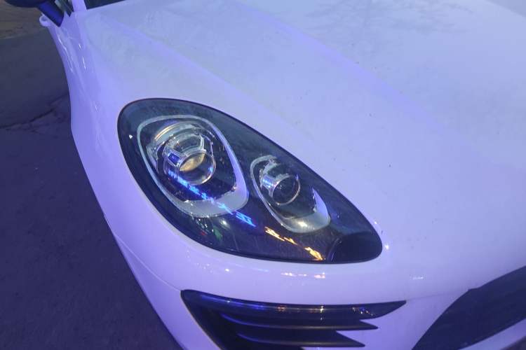 Used Porsche Macan 2017 Macan 2.0T Right Front Headlight