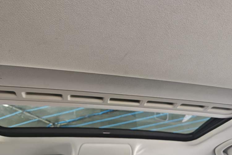 Used Volkswagen Polo 2016 1.6L Automatic Comfort Model
