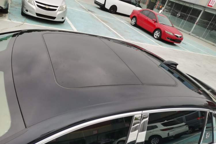 Used Hongqi H5 2023 2.0T Automatic Smart Connect Flagship Edition Roof