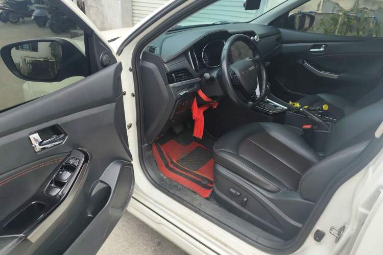 Used Venucia T70 2019 2.0L CVT Enjoy Edition China V Standard