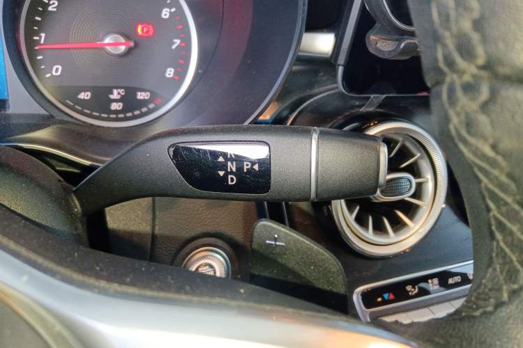 Used Mercedes-Benz C-Class 2019 C 180 L Fashion Edition Sport Version Gear Lever