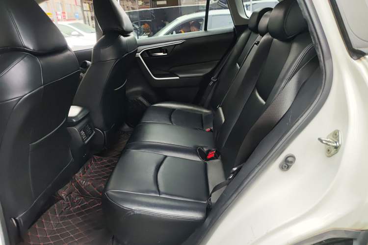 Used Toyota RAV4 2021 2.0L CVT Two-Wheel Drive Fashion Edition