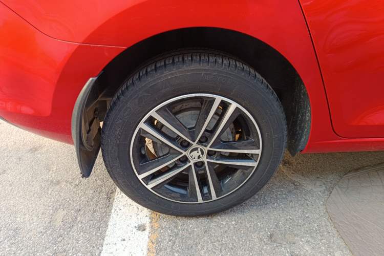 Used Skoda Rapid Spaceback 2016 1.6L Automatic Smart Drive Edition
