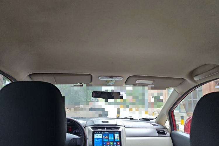 Used Venucia R50 2016 1.6L Manual Elite Edition
