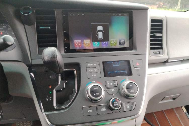 Used Toyota SIENNA  Audio And AC Panel