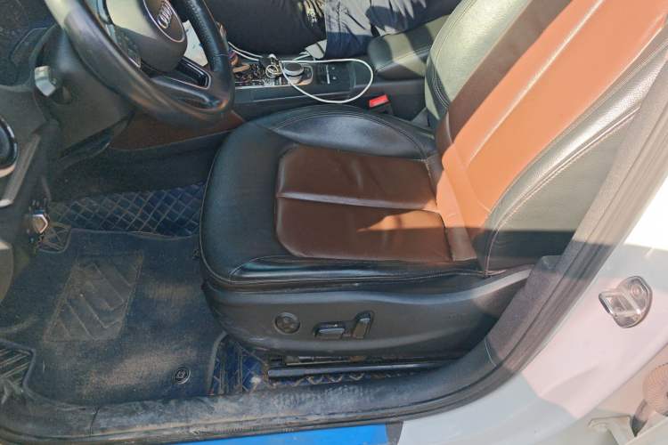 Used Audi A3 2017 Limousine 35 TFSI Style Edition Left Front Seat