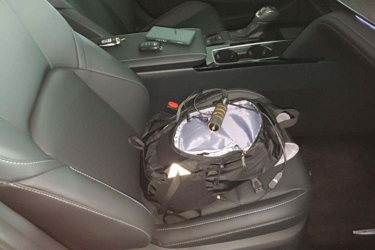 Used Toyota Camry 2024 Dual-Motor 2.0 HGVP Luxury Edition Right Front Seat