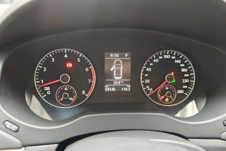 Used Volkswagen Sagitar 2012 1.4TSI Automatic Luxury Edition Instrument Cluster