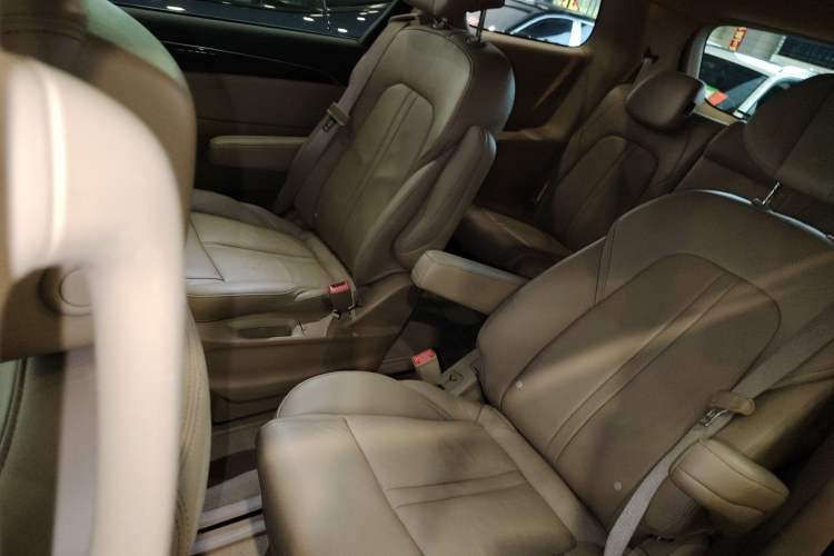 Used Buick GL8 2017 ES 28T Premium Version China V Standard Left Rear Seat