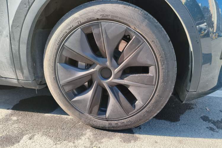 Used Tesla Model Y 2024 Rear-Wheel-Drive Version