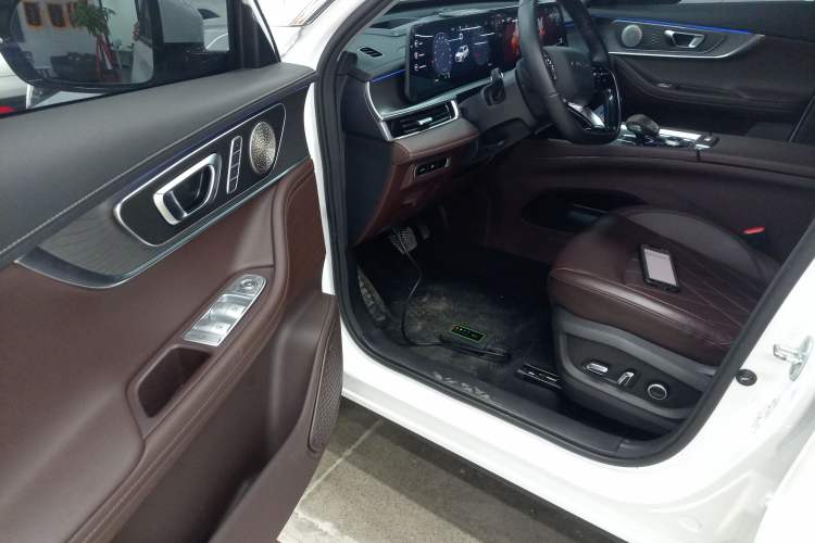 Used Chery Tiggo 8 PRO 2024 Champion Edition 390T Two-Wheel Drive Peak Version 5 Seats