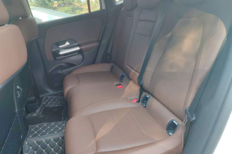 Used Mercedes-Benz GLA 2024 GLA 220 Left Rear Seat