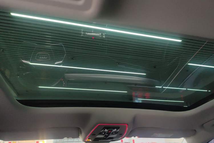 Used Audi A8 2022 A8L 50 TFSI quattro Comfort Edition Collector's Model Headliner