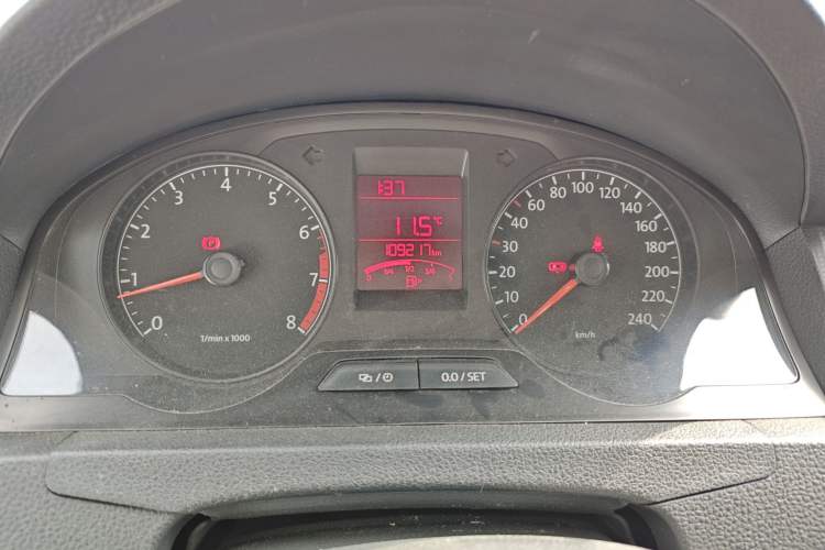 Used Volkswagen Santana 2015 1.6L Manual Fashion Edition