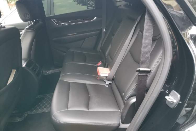 Used Cadillac XT5 2018 28E Four-Wheel Drive Tech Version