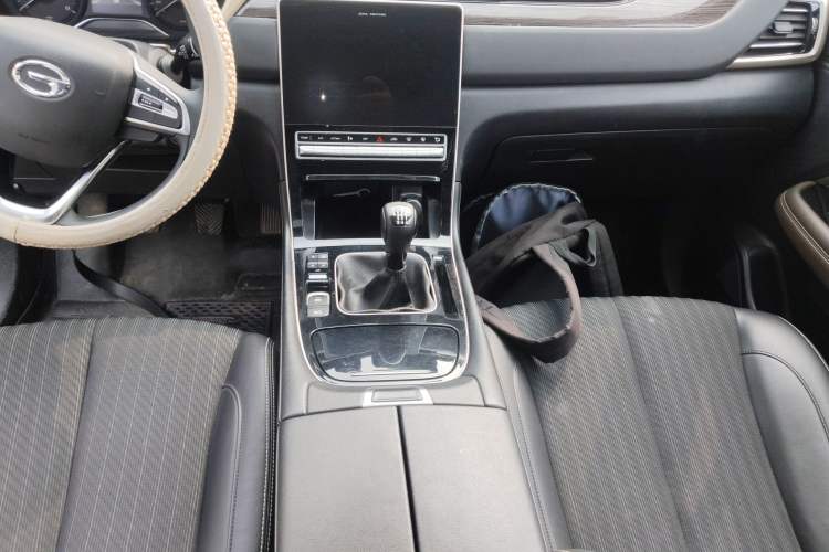 Used GAC Trumpchi GS5 2019 235T Manual Comfort Edition Gear Lever