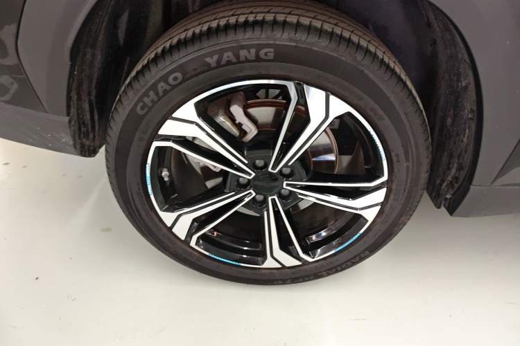 Used Geely Galaxy L7 2024 1.5T 115 km MAX Dragon Edition Right Rear Wheel Hub