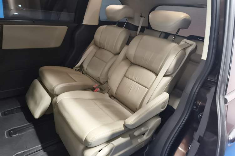 Used Honda Odyssey 2015 Revised Version 2.4L Supreme Edition
