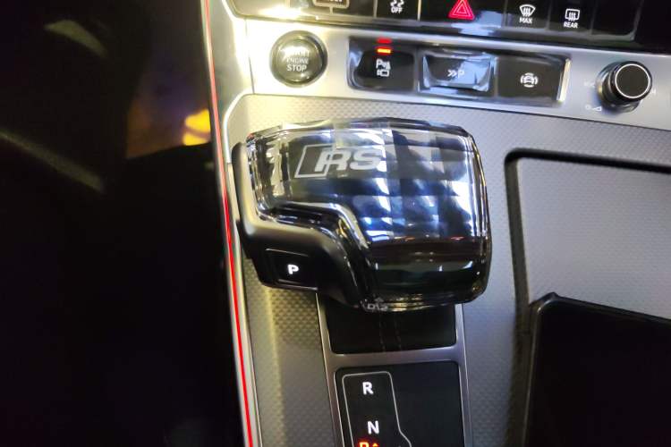 Used Audi A7L 2024 45TFSI quattro S-line Visionary Edition Flow Crystal Package