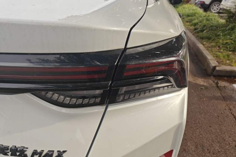 Used Dongfeng Aeolus Yixuan MAX 2023 1.5T Super Cool Trendy Dad Edition