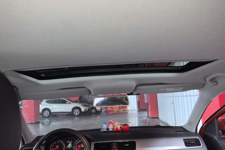 Used Volkswagen Santana 2015 Haval H6 1.6L Automatic Comfort Model Headliner