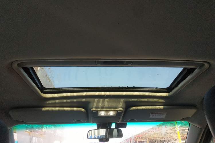 Used Foton Jiatu im8 2017 1.5L ZhiZun Model
