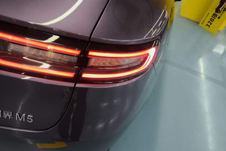 Used Hima AITO M5 2024 Extended-Range Max RS Four-Wheel Drive Advanced Intelligent Driving Version Exterior 3