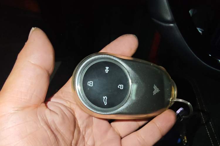 Used NETA S 2022 Extended-Range Version 1160 km Rear-Drive Big Edition
