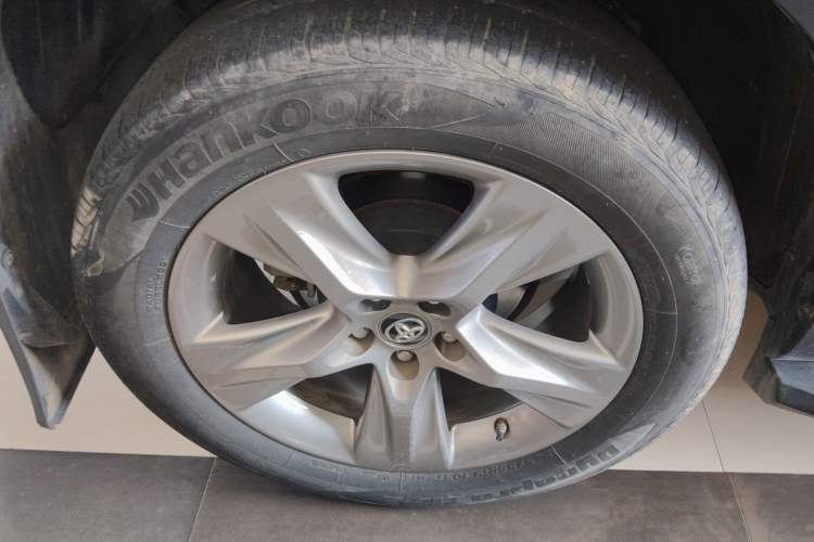 Used Toyota Highlander 2018 2.0T Four-Wheel Drive Luxury Version 7 Seats China VI Standard
