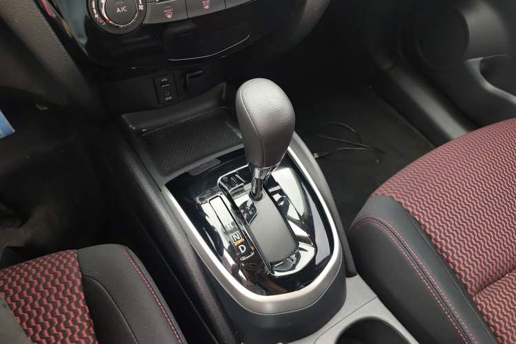 Used Nissan Qashqai 2017 2.0L CVT Elite Edition China V Standard Gear Lever