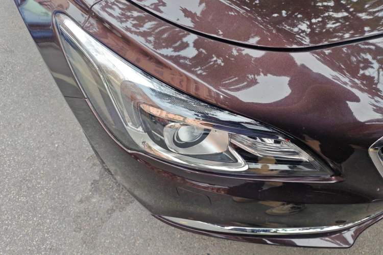 Used Buick LaCrosse 2016 20T Elite Edition Right Front Headlight