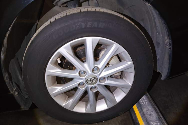 Used Toyota Camry 2016 2.0G 10th Anniversary Leading Edition