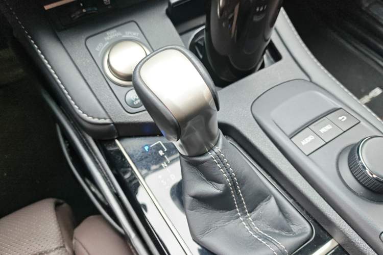 Used Lexus ES 2017 200 30th Anniversary Edition
