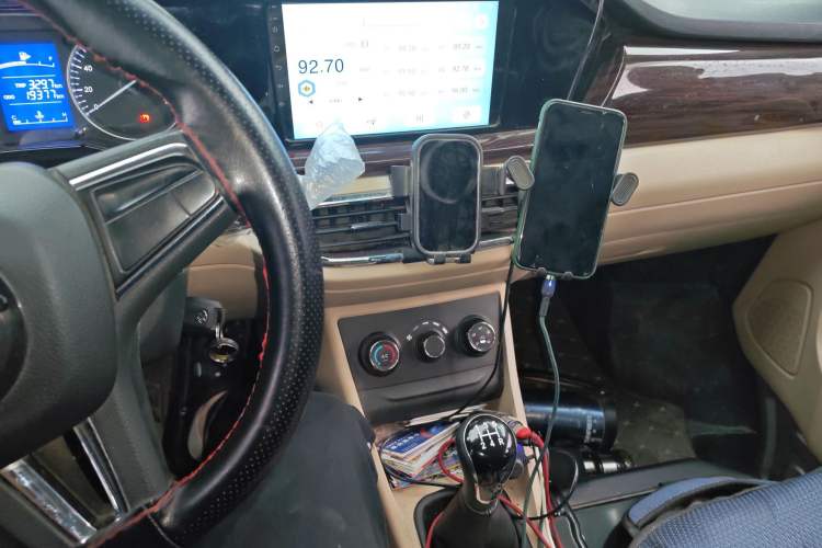 Used CHANGAN KUAYUE Xing V5 2021 1.6L Fortune-Attracting Deluxe Model DAM16KR