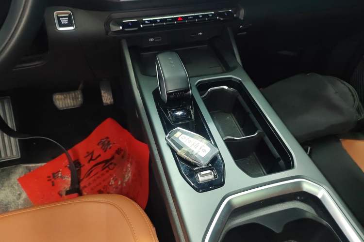 Used Geely Auto Haoyue L 2024 2.0T DCT Flagship Version
