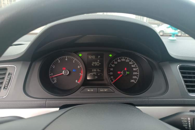 Used Volkswagen Lavida 2017 1.6L Automatic Fashion Edition
