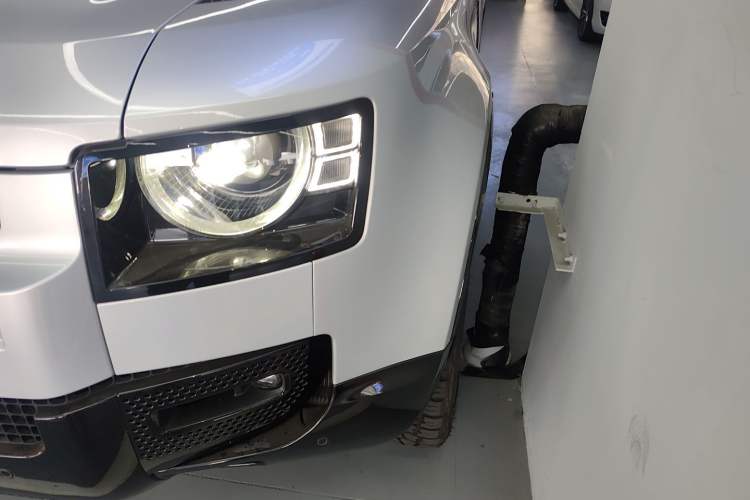 Used Land Rover Defender 2021 110 P400 X-DYNAMIC HSE Left Front Headlight