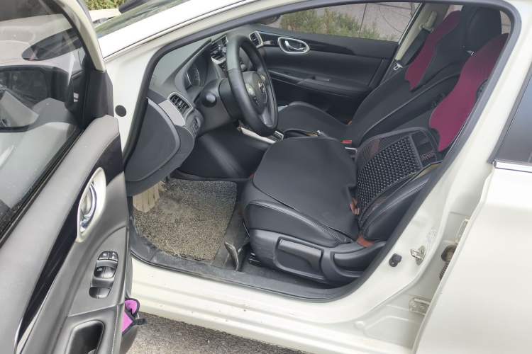 Used Nissan Sylphy 2019 1.6XV CVT Smart Connect Luxury Edition China VI Standard Driver Seat