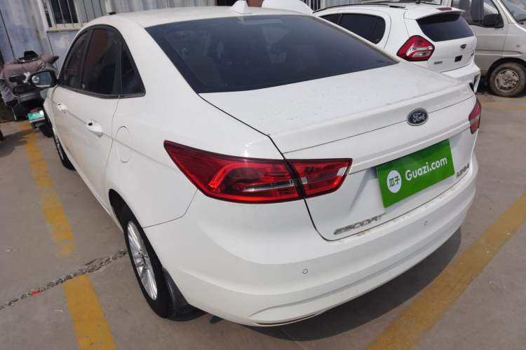 Used Ford Escort 2015 1.5L Manual Comfort Model
