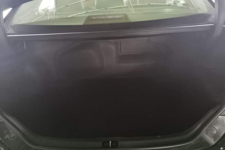 Used Toyota Camry 2015 Dual-Engine 2.5 HG Luxury Navigation Edition Trunk