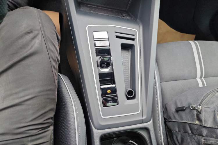 Used Volkswagen Golf 2024 280TSI DSG R-Line 50th Anniversary Edition