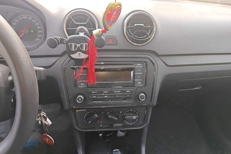 Used Volkswagen Jetta 2017 1.5L Automatic Fashion Model
