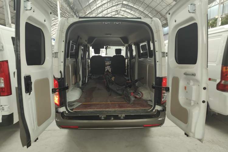 Used CHANGAN KUAYUE Xing V7 EV 2024 316 km Luxury Dual-Door Version 7 Seats