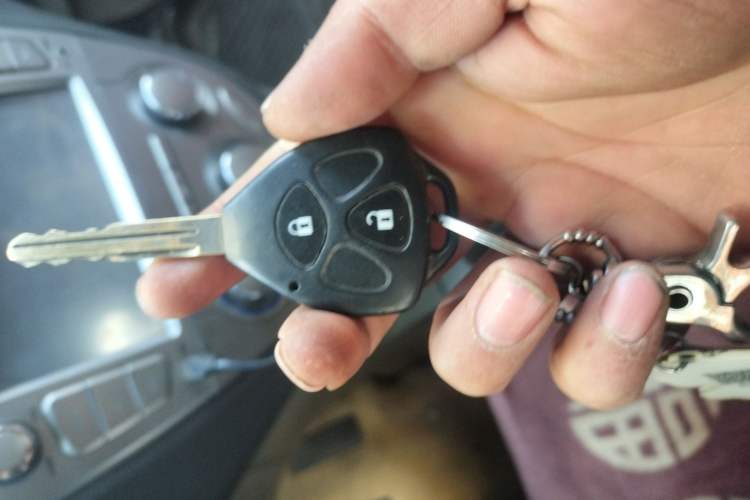 Used JAC Group Refine M2 2010 1.8L MT Comfort Model
