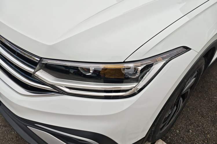 Used Volkswagen Tiguan L 2023 330TSI Automatic Two-Wheel Drive Comfort Edition Left Front Headlight