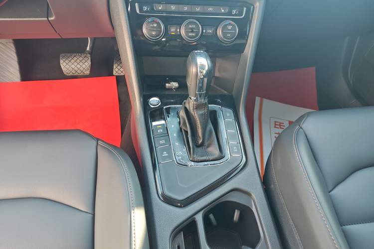 Used Volkswagen Tharu 2019 280TSI Two-Wheel Drive Luxury Version China VI Standard
