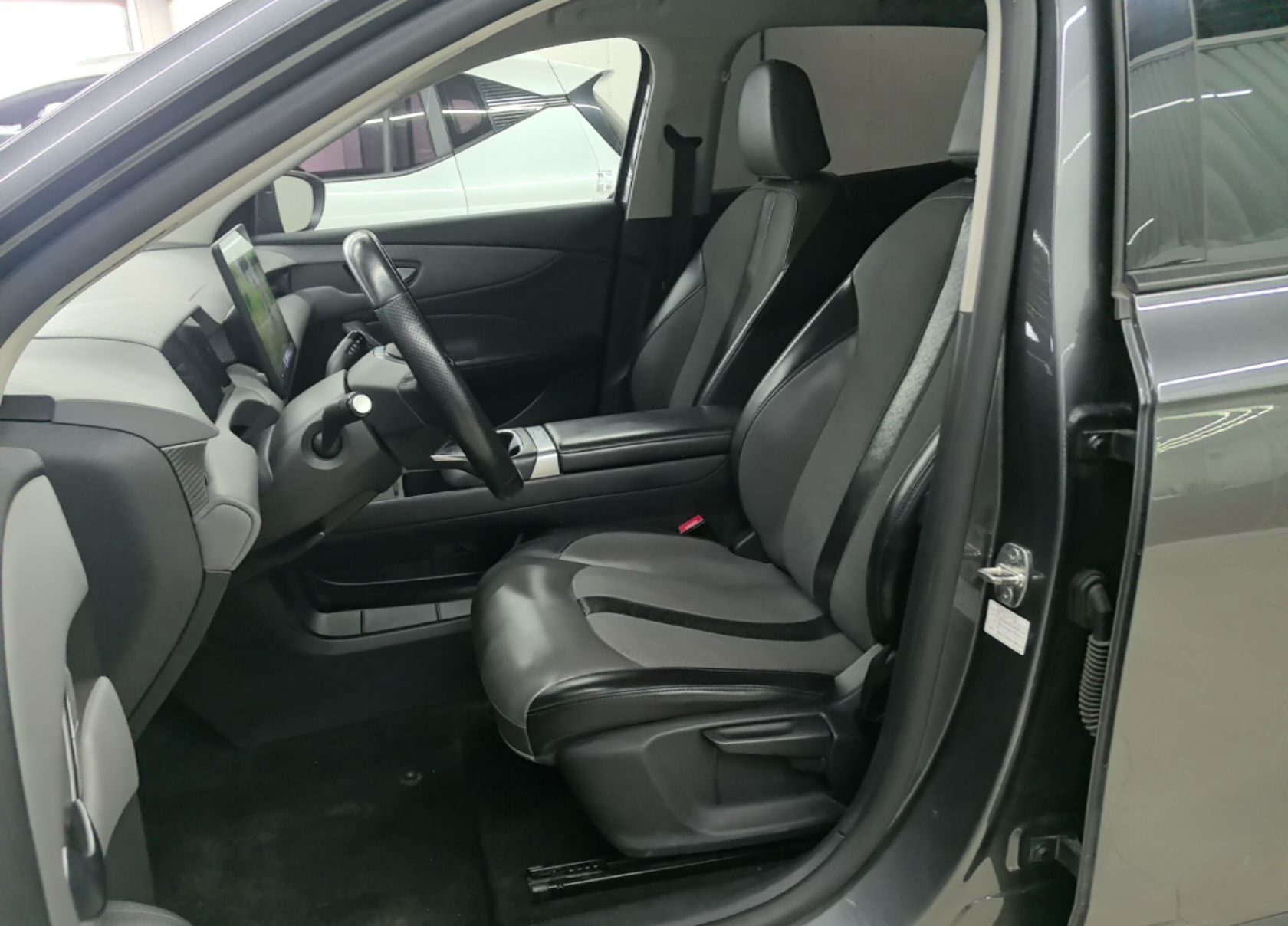 MG ES5 2025 425 Pro Rear-Drive Version — снимка 17