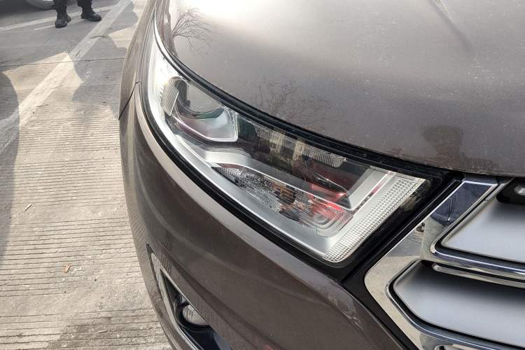 Used Ford Edge 2016 EcoBoost 245 Two-Wheel-Drive Titanium 5-Seater
